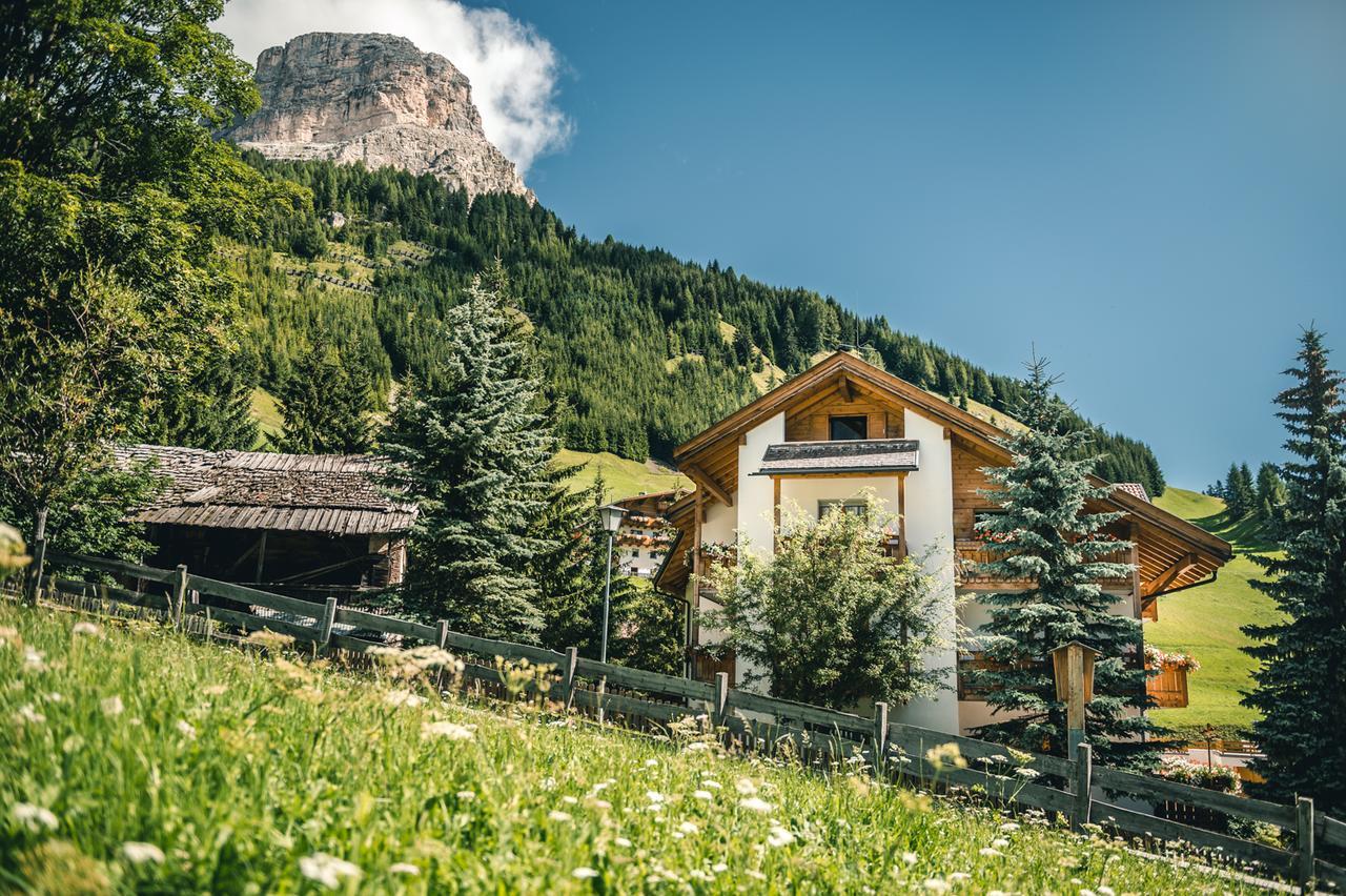 Pension Merisana Corvara In Badia Exterior photo